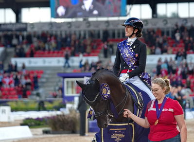 dressageg
grand prix de drassage team championship
Keywords: lap of honour;pt;cathrine laudrup-dufour;nanna skjold merrald;carina cassøe krüth;daniel bachmann andersen