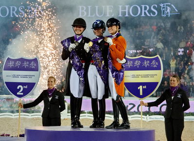 Dressage
Dressage kûr
Keywords: cathrine laudrup-dufour;charlotte fry;dinja van liere;lap of honour;pt;fireworks