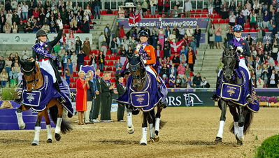 Dressage
Dressage kûr
Keywords: pt;lap of honour