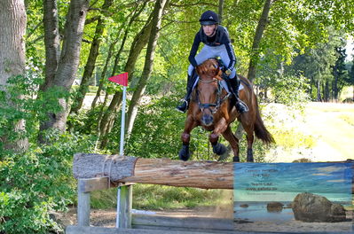 cross country
csi1p og csi1
Keywords: d'artagnan 215;jonathan fischer;pt