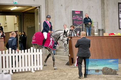 Blue Hors
6 års finale spring
Keywords: jacob theodor schmidt;price ceremony