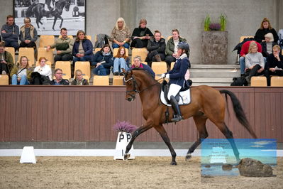 Blue Hors
6 års finale
Keywords: belinda elmholt jeppesen;ladavion b