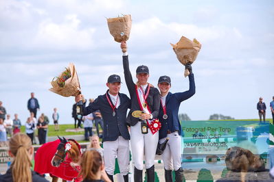 2. Kval. og Finale af Stutteri Ask Danmarks Mesterskab for senior S3
Keywords: dm;pt;camill;rikke andersen;martin neergaard;lap of honour