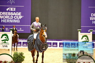 Stutteri Ask Grand Prix CSI2 (
Keywords: andreas schou;lady corlina;lap of honour