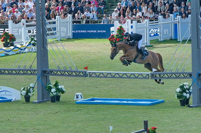 CSIO5 Falsterbo Derby (277) 1.50m
Keywords: derby;falsterbo;showjumping;jules van hoydonck;Ramona Optima