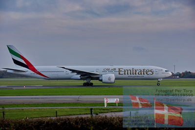 Aviation pictures around the world
from cph
Keywords: a6-enw;Boeing 777-300ER;emirates