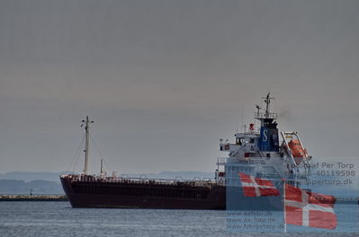 Different photos of wessels and ports
Leaving port of aarhus
Keywords: oraness;Chemical Tanker;IMO:8416786