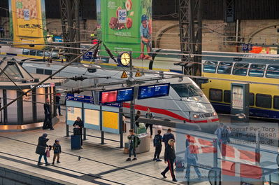 jernbane,rail
photo from hamborg
Keywords: rail;hamborg