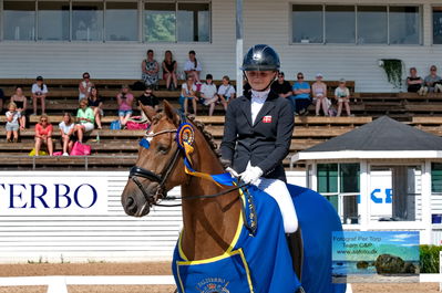 Pony kür finale
Keywords: b caprinelle;josephine gert nielsen;pt;lap of honour