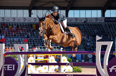 Jumping
CH-M-S Herning 2022 - Jumping
FEI World Team & Individual Jumping Championship
Keywords: pt;victoria gulliksen;equine america papa roach