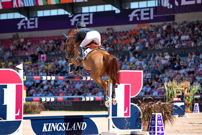 Jumping
Nation cup
Keywords: pt;equine america papa roach;victoria gulliksen