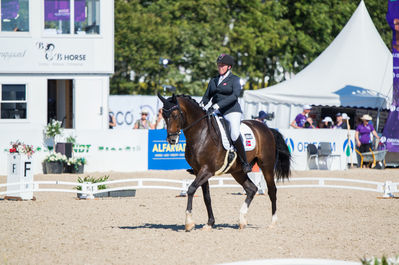 Para Dressage
Team Grade III
Keywords: Ann Cathrin Lübbe;La Costa Majlund;cp